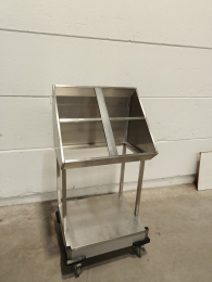 Mobile cutlery trolley